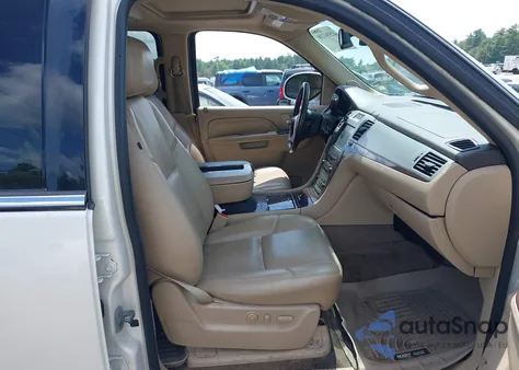 2013 Cadillac Escalade Esv Luxury из США, поврежденный, VIN 1GYS4HEF1DR228321